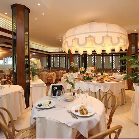 Hotel Delle Rose 4*